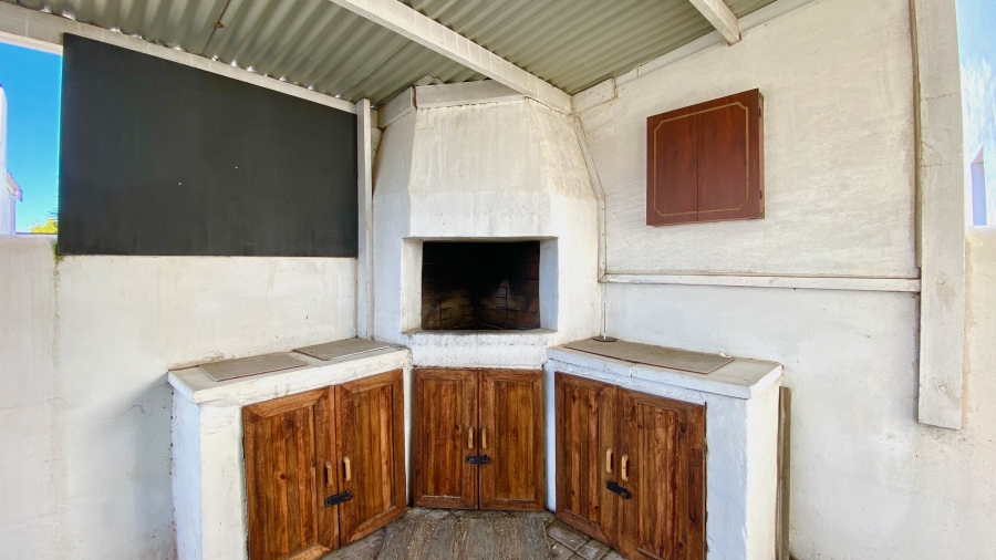 3 Bedroom Property for Sale in Velddrif Western Cape